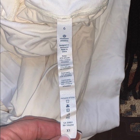 Lululemon vintage long sleeve turtleneck - Picture 8 of 8